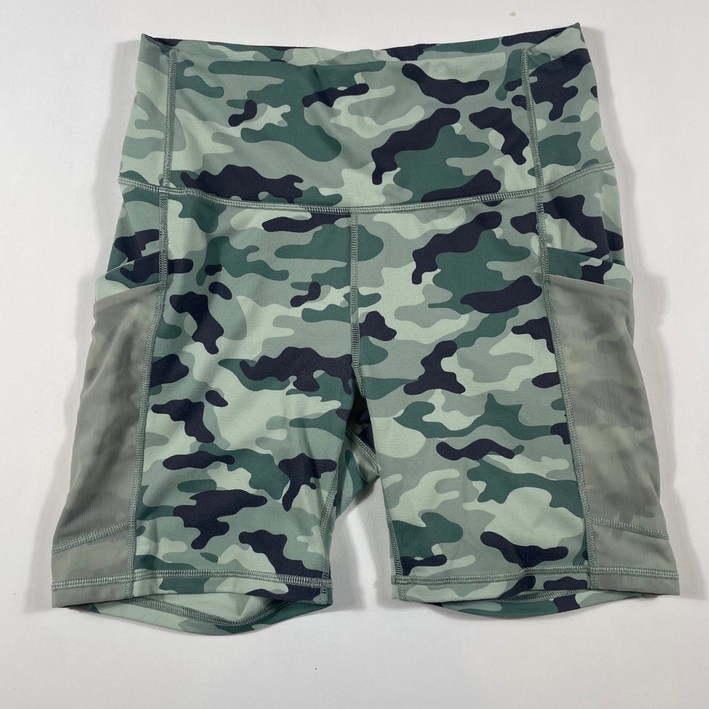 Fabletics PowerHold Shorts Mens Size Small Camo High Waisted Mesh Pocket Green